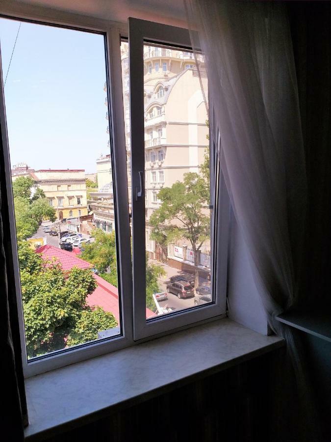 Апартаменты В Центре У Моря. Одесса Экстерьер фото